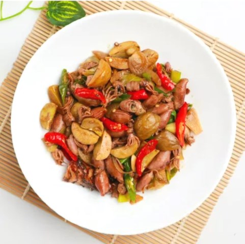 Sontek cara buat jengkol yang dipadukan dengan cumi asin. Yuk, kamu bisa kok membuatnya! (Foto: Dok. Endeus TV)