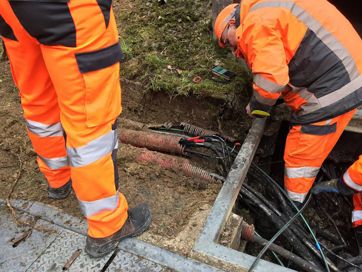 Sabotase Paksa Stasiun Kereta Paris Ditutup Total