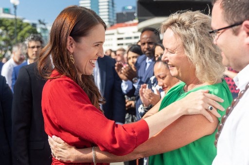 Perpisahan Penuh Haru Jacinda Ardern
