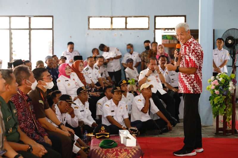 Tangani Kemiskinan Ekstrem, Ganjar Ajak Kades Miliki Pusat Data