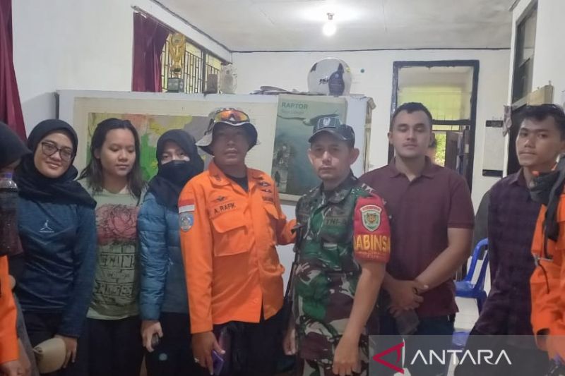 9 Pendaki Hilang di Gunung Gede-Pangrango Ditemukan Selamat
