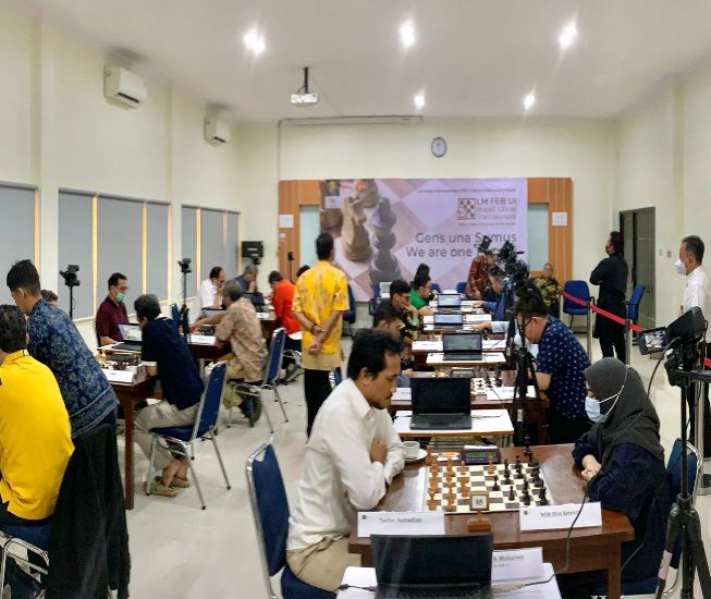 LM FEB UI Gelar Pertandingan Catur Ajak Pemain Kelas Dunia