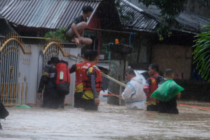 Seorang Warga Dilaporkan Meninggal dalam Bencana Banjir Manado