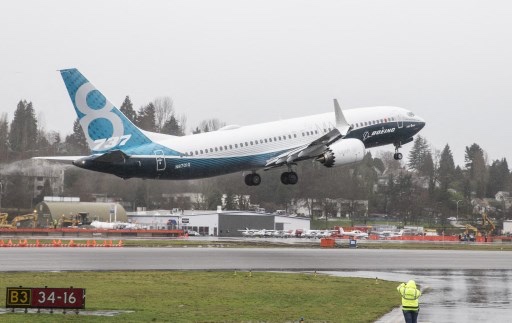 Pesawat Boeing versi MAX tengah lepas landas. Foto: AFP