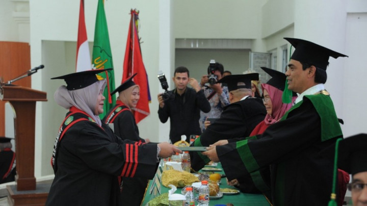 UIN Ar-Raniry Aceh Wisuda 1.939 Mahasiswa, 43 di Antaranya Raih Cum Laude