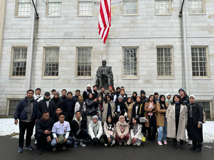 SMA Labschool Jakarta Satu-satunya Delegasi Indonesia di HMUN di Amerika