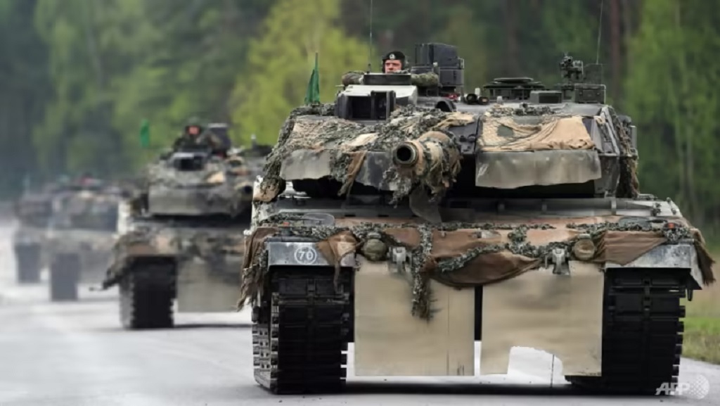 Tank Leopard buatan Jerman disebut-sebut sebagai salah satu tank terbaik di dunia. (AFP/File/Christof STACHE)