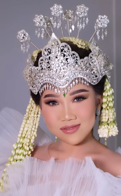 Resmi Menikah dengan Muhammad Khairi, Kiky Saputri Terlihat Pangling saat Gunakan Riasan Adat Sunda