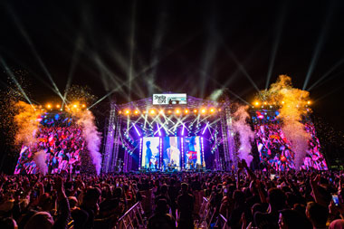 Dari Nia Ramadhani, Ashanty, Kunto Aji, hingga Fiersa Besari Ikut Merayakan Sheila On 7