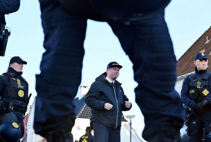 Populer Internasional: Paludan Kembali Bakar Al-Qur'an hingga 2 Jet Tempur India Jatuh