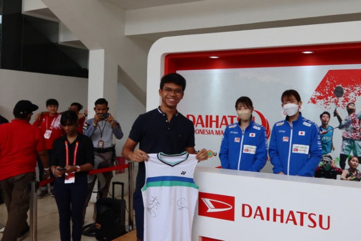 Nami/Chiharu Sapa Penggemar di Istora