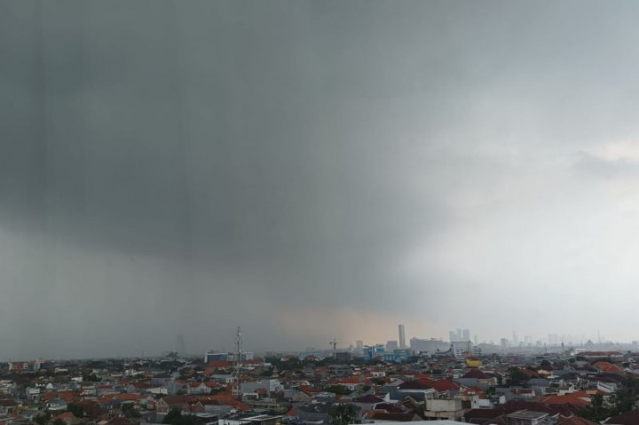 Gubernur Jatim Ingatkan Potensi Bencana Hidrometeorologi