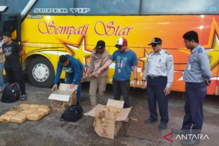 Penyelundupan 30 Kg Ganja dari Palembang ke Bandung Digagalkan