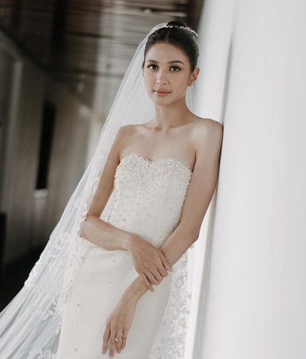 Menawan! Ini Sederet Gaun Pengantin Mikha Tambayong, Salah Satunya Warisan dari Sang Bunda