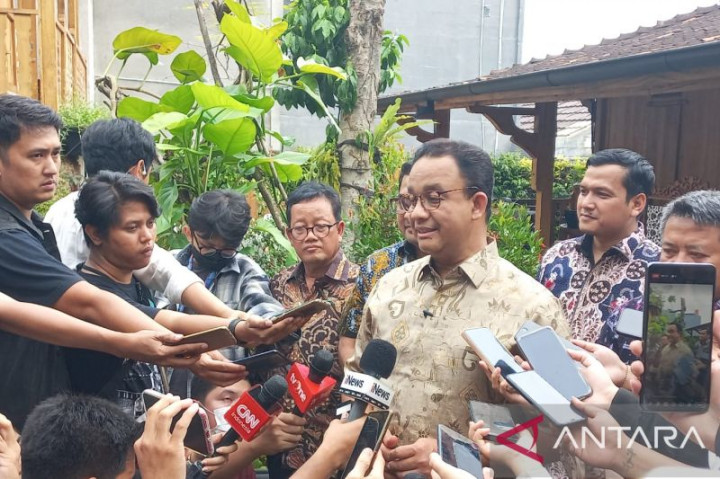 Anies Baswedan Menebar Cinta ke Pulau Seribu Masjid