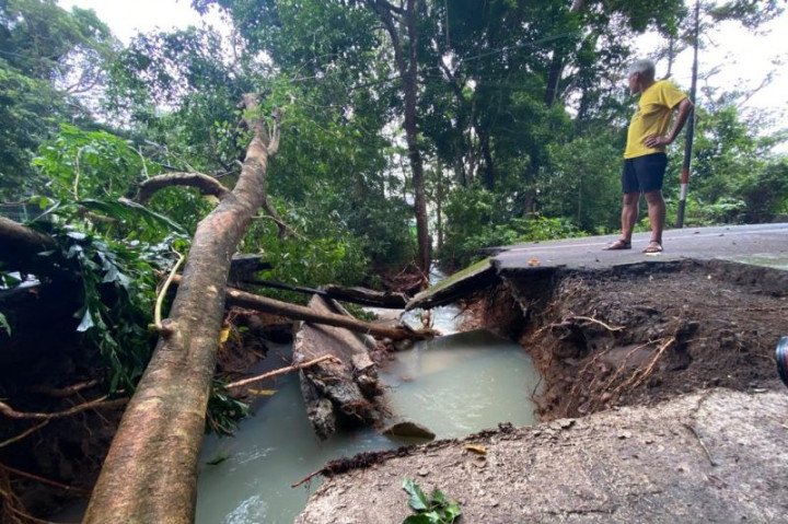 Akses Utama ke Wisata Sabang Lumpuh Total Akibat Longsor