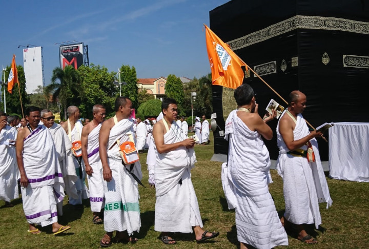 Puluhan Warga Bekasi Batalkan Keberangkatan Haji