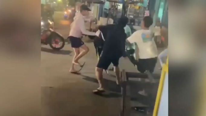 Dikeroyok Warga, Sepasang Kekasih Tertangkap Bawa Kabur Kotak Amal di Koja