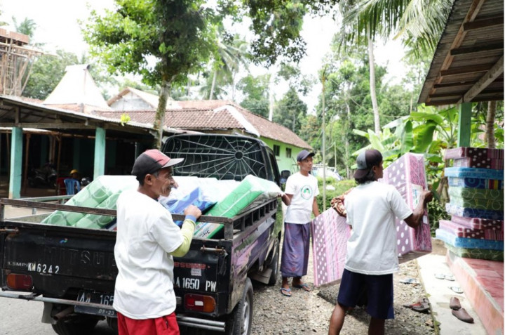 Aksi Peduli Ponpes, Relawan di Jateng Bantu Fasilitas Belajar Santri