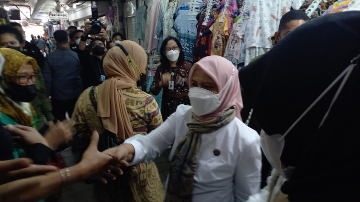 Ke Pasar Beringharjo, Iriana Jokowi Borong Tas UMKM Yogyakarta