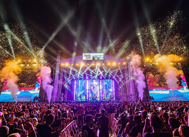 Konser Sheila on 7 di Jakarta: Sebuah Perayaan Kehidupan yang Lama Hilang