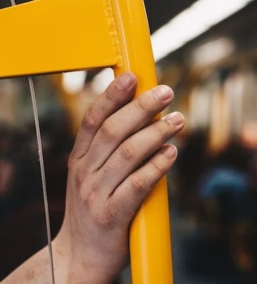 Salah satu cara mengetahui kolesterol tinggi adalah melalui kuku, sumber foto: pexels
