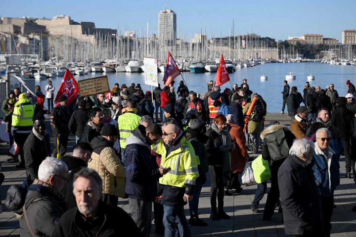 Protes Reformasi, Prancis Hadapi Pemogokan Massal