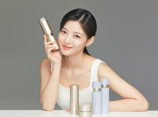 Kim Yo Jung sebagai brand ambassador Laneige Perfect Renew 3X. (Foto: Dok. Istimewa)