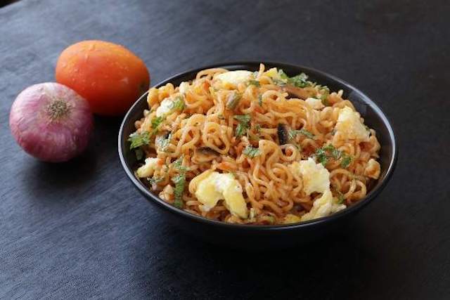 Tren Belanja Daring 2022 Gen Z: Mi Instan hingga Serum Wajah Jadi Produk Paling Laris