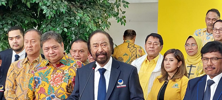 Ditanya Soal Rencana Bertemu Megawati, Surya Paloh: Kita Kasih Kode Dulu