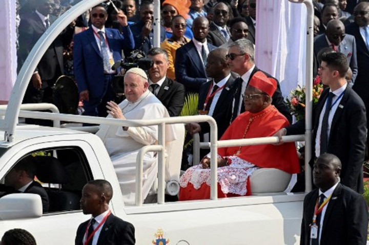 Paus Fransiskus: Lepaskan Afrika, Wahai Negara-Negara Kaya!