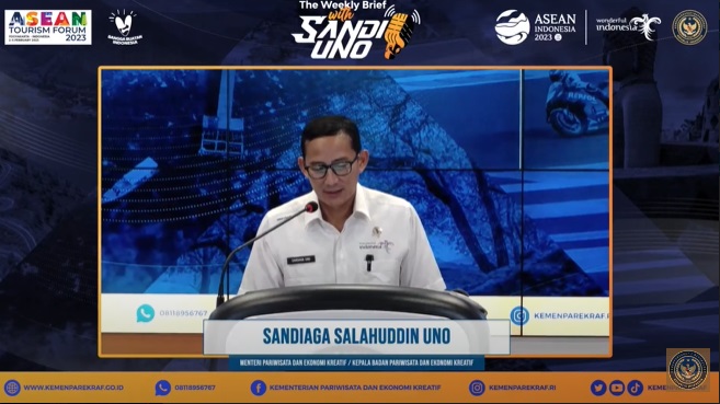 Menparekraf Sandiaga Uno the weekly brief with sandi uno. (Foto: Aulia/Medcom)