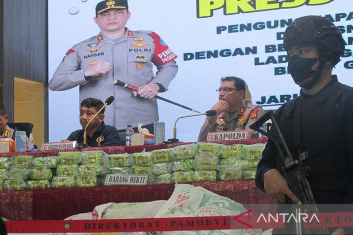 Penyelundup 42 Kg Sabu jaringan Malaysia Kabur Saat Hendak Ditangkap