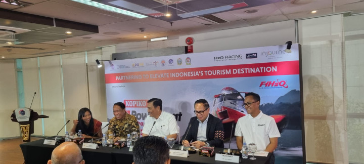 Luhut: Presiden Jokowi Kemungkinan Hadiri F1 Powerboat Danau Toba