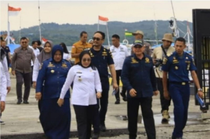 Kotabaru dan Mamuju Kerja Sama Bangun Tol Laut