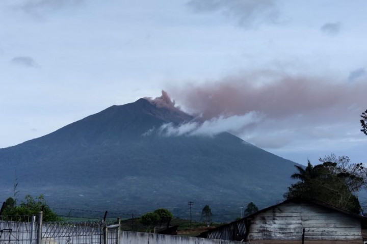 Terdampak Erupsi, Aktivitas Warga sekitar Gunung Kerinci Normal