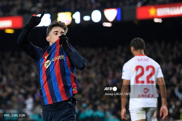 Barcelona Hancurkan Sevilla