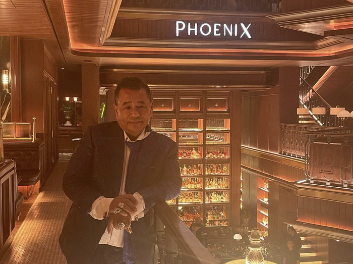 Hotman Paris Ajak Christian Bautista Pesta di Bar Baru HW Group