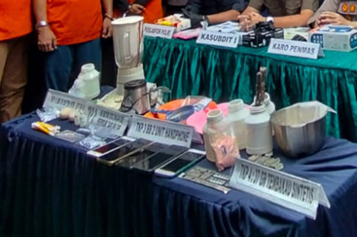 Bareskrim Ungkap Rumah Produksi Ekstasi di Johar Baru