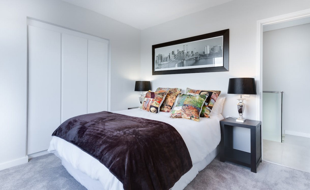Tempat tidur terus berkembang dari masa ke masa. Kehadiran teknologi kasur membuat tidur makin berkualitas. Apa saja ukurannya? Foto: Pexels