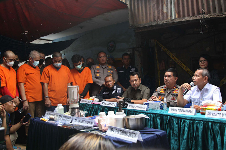 Foto Terpopuler: Polisi Ungkap Rumah Produksi Ekstasi hingga Jokowi Hadiri 1 Abad NU