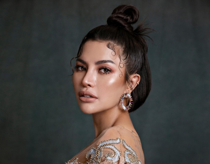 Pamer Mobil Baru, Nikita Mirzani: Orang Miskin Nih Bos, Senggol Dong!