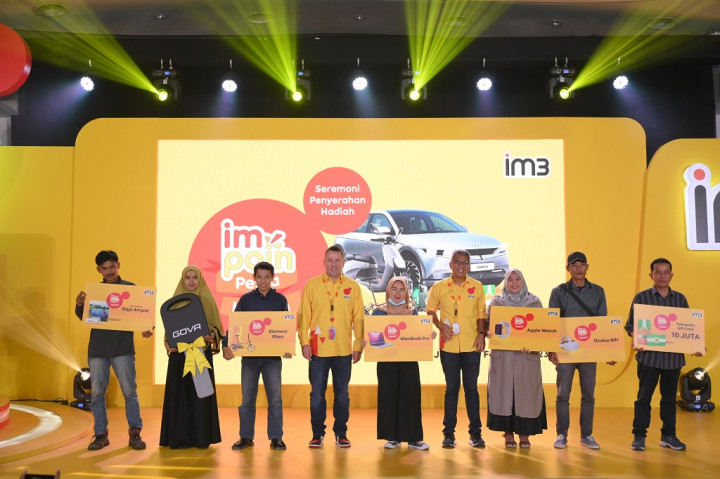 IOH Serah Terimakan Hadiah Pemenang IMPoin Pesta Hadiah 2022