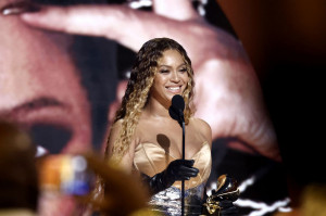 Jay-Z Yakin Beyonce Lebih Pantas Menang Trofi Album of the Year Grammy Awards