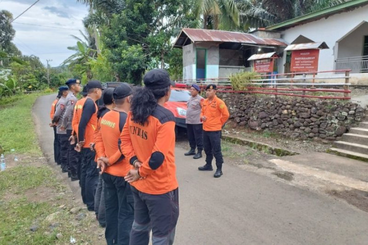 Basarnas Sulsel Temukan Lansia Terseret Arus Sungai