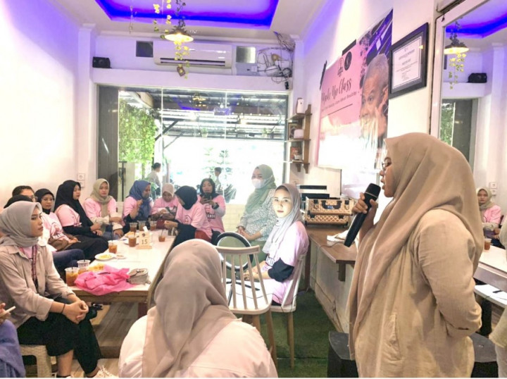 Perempuan Milenial  di Banyuasin Dilatih Skil Tata Rias Wajah