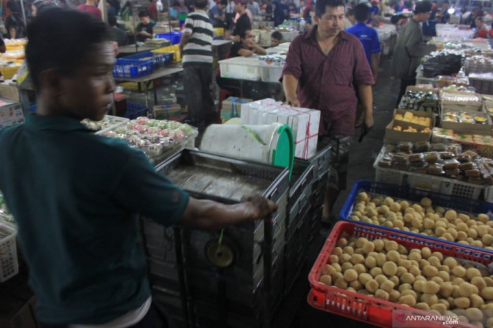 Ratusan Pedagang Kue Subuh Direlokasi ke Area Parkir Senen Jaya