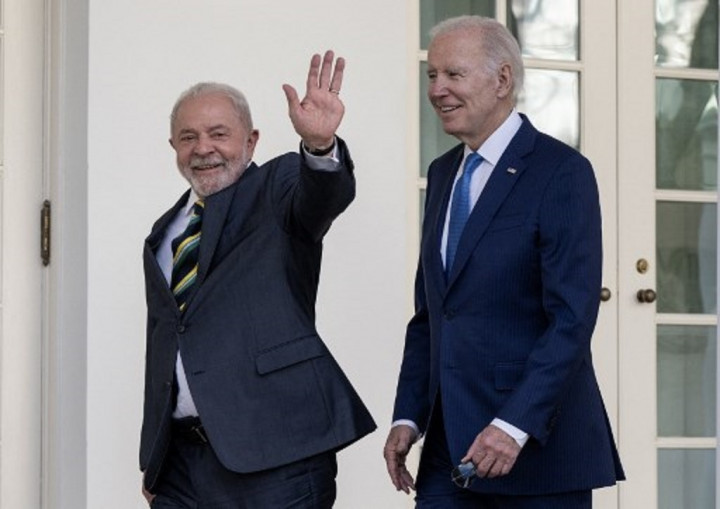 Biden dan Lula Bahas Penguatan Demokrasi dalam Pertemuan di Gedung Putih