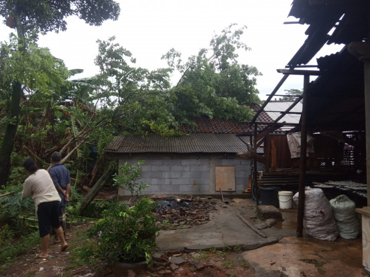 31 Rumah di Jepara Tersapu Puting Beliung