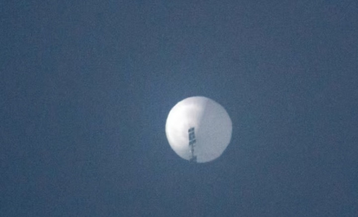 Objek Terbang Keempat Ditembak di Langit AS, Balon Tiongkok atau 'UFO'?